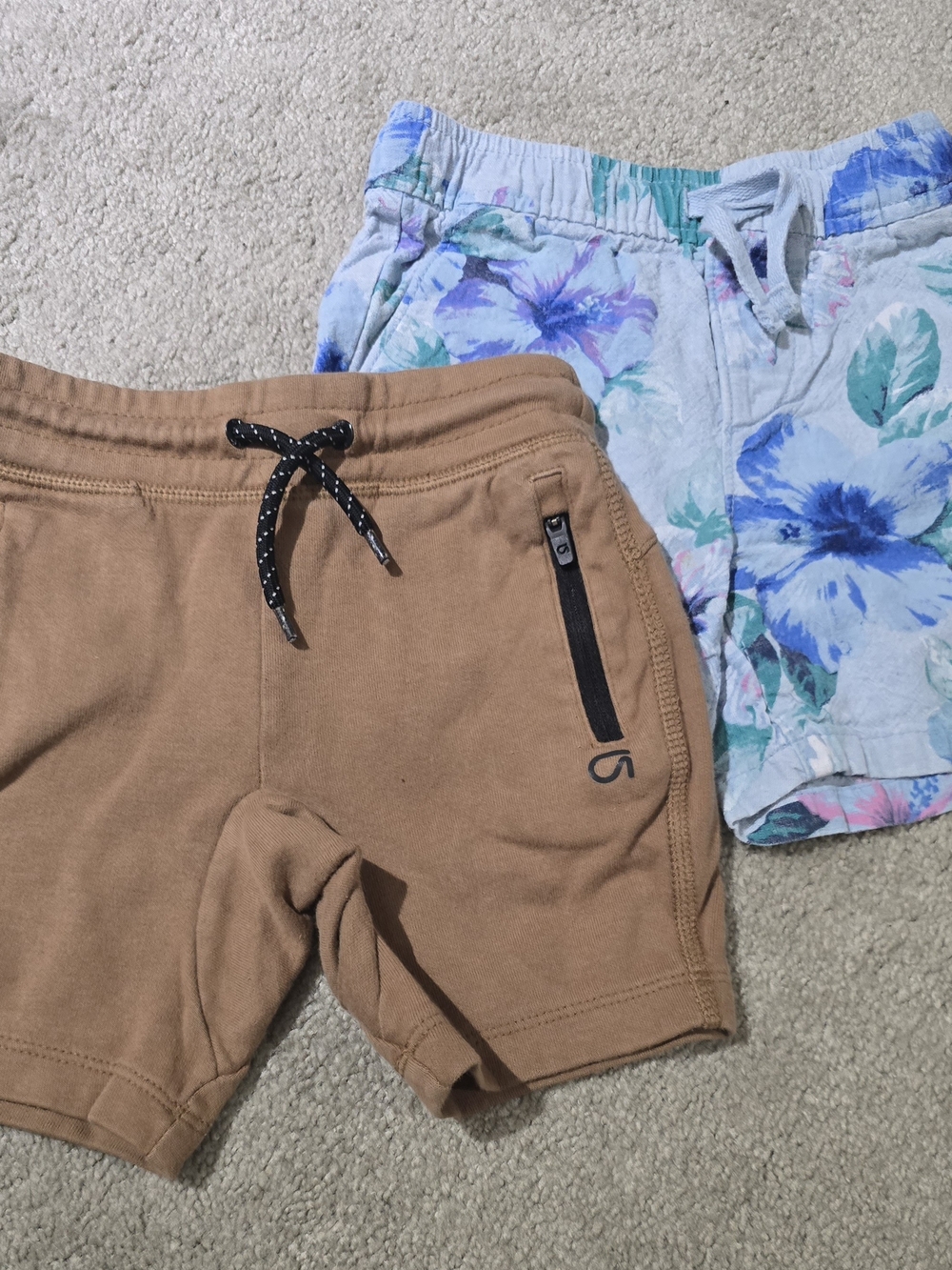 Pair of babyGap 2T Toddler Boy's Summer Shorts (Brown & Floral Blue linen) gap !